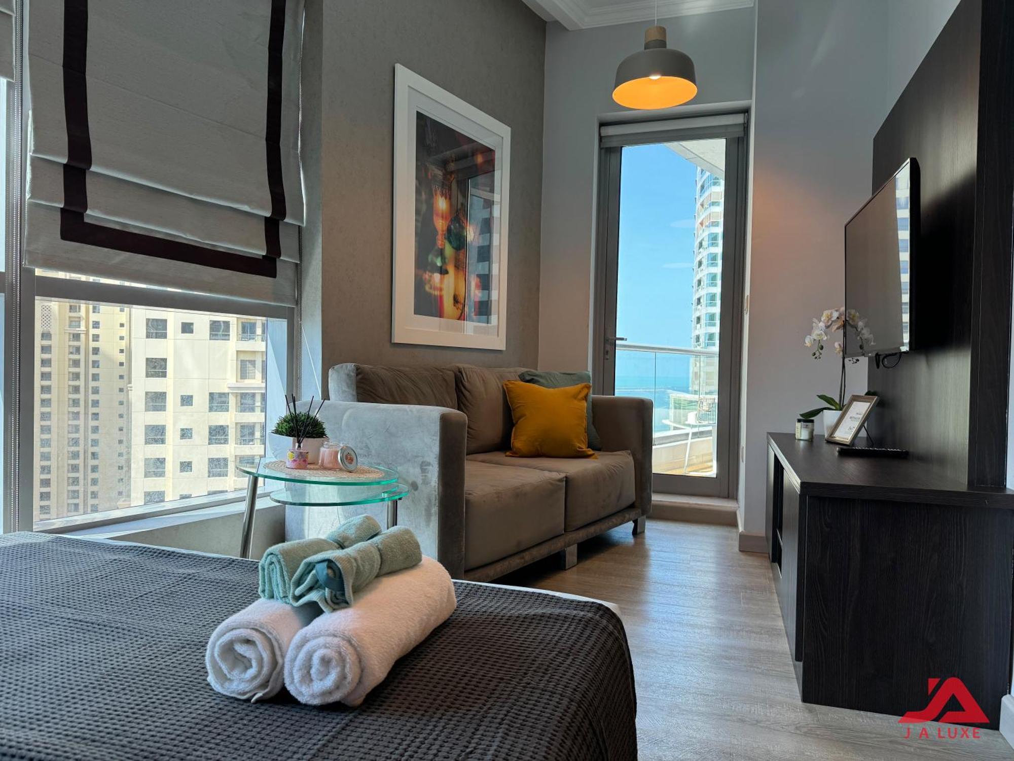 Cozy Marina & Sea View Apt In Bay Central Tower Dubai Marina With Modern Gym & Pool, Steps To Beach & Metro Екстериор снимка