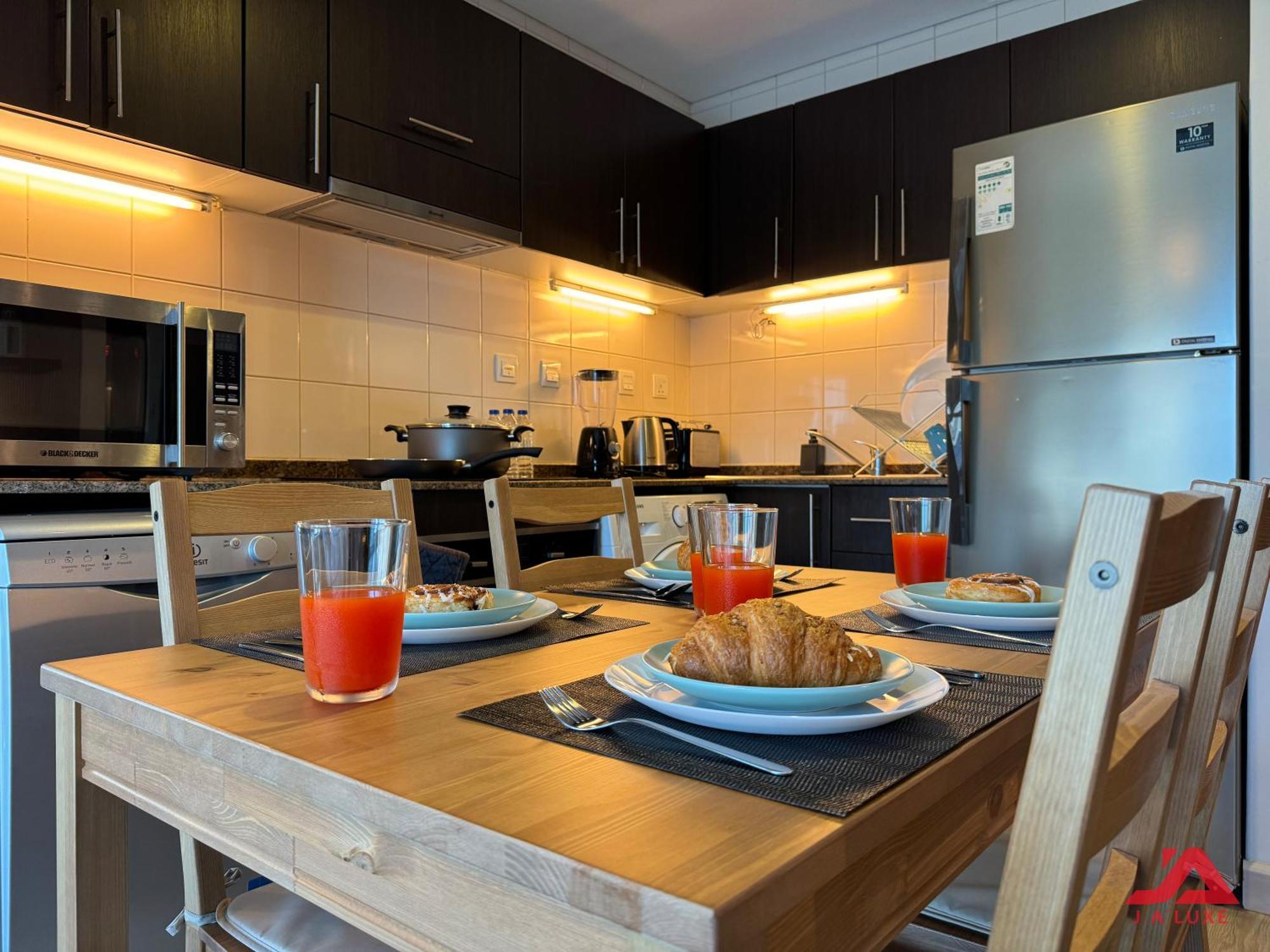 Cozy Marina & Sea View Apt In Bay Central Tower Dubai Marina With Modern Gym & Pool, Steps To Beach & Metro Екстериор снимка
