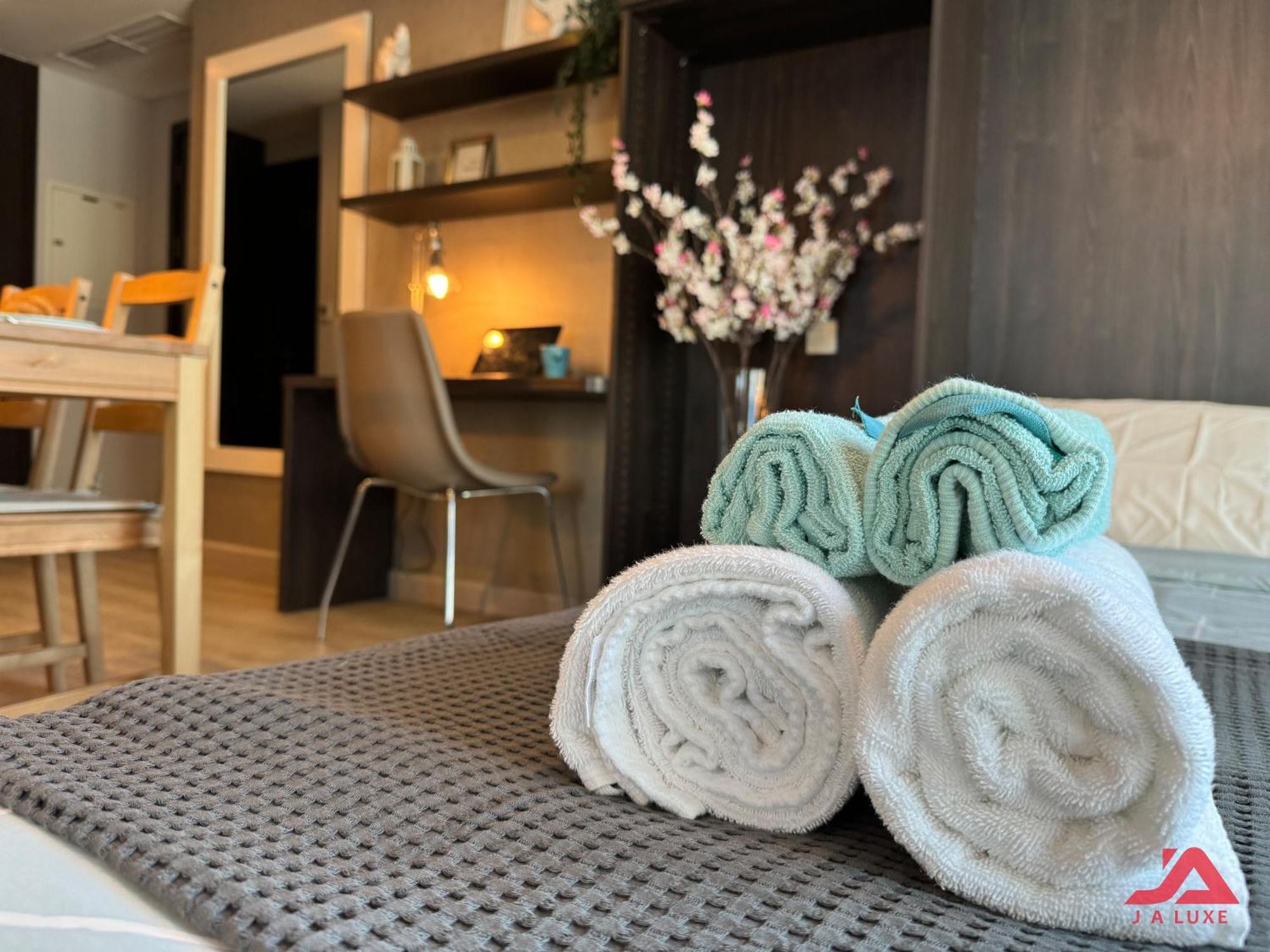 Cozy Marina & Sea View Apt In Bay Central Tower Dubai Marina With Modern Gym & Pool, Steps To Beach & Metro Екстериор снимка