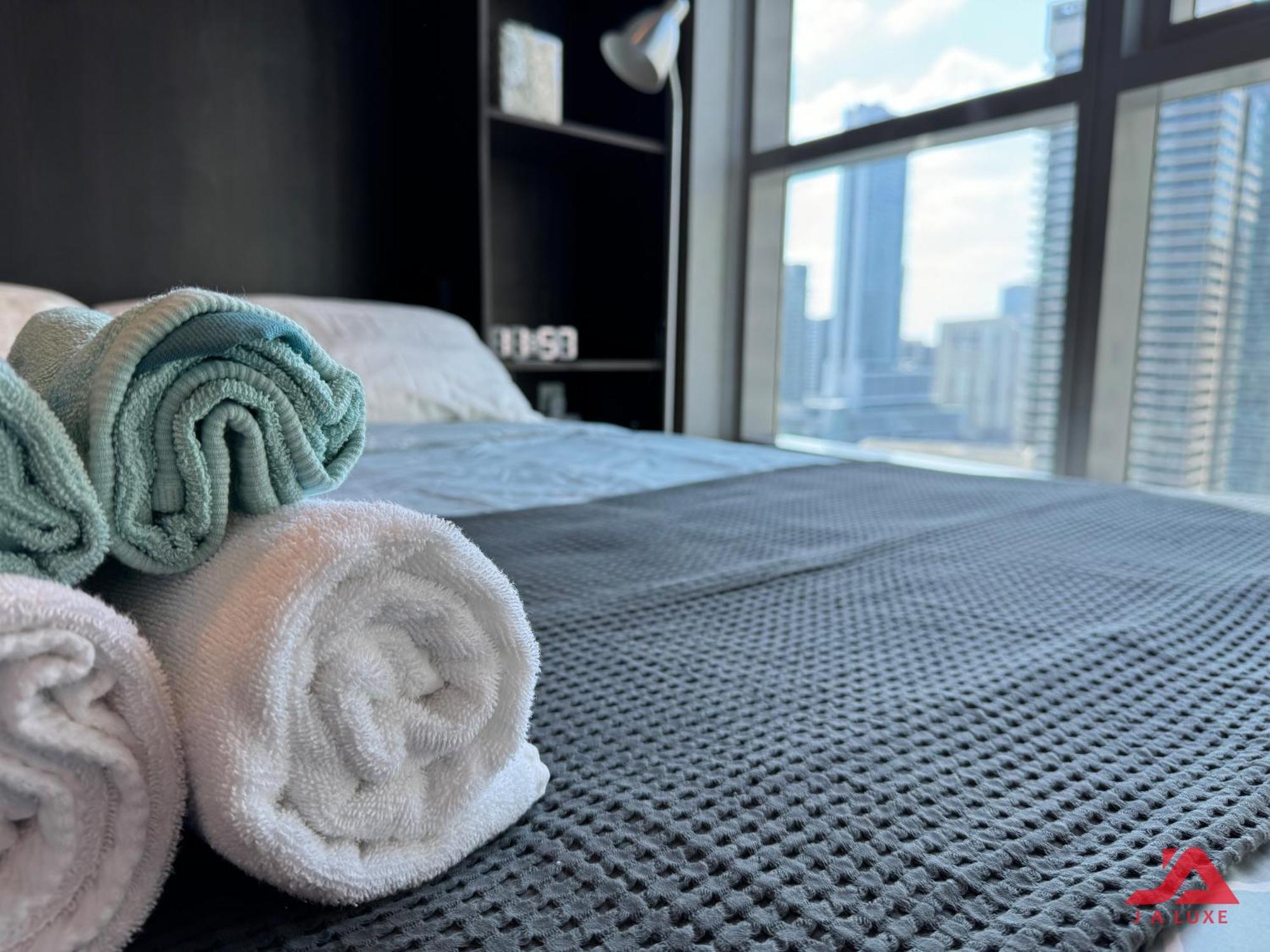 Cozy Marina & Sea View Apt In Bay Central Tower Dubai Marina With Modern Gym & Pool, Steps To Beach & Metro Екстериор снимка