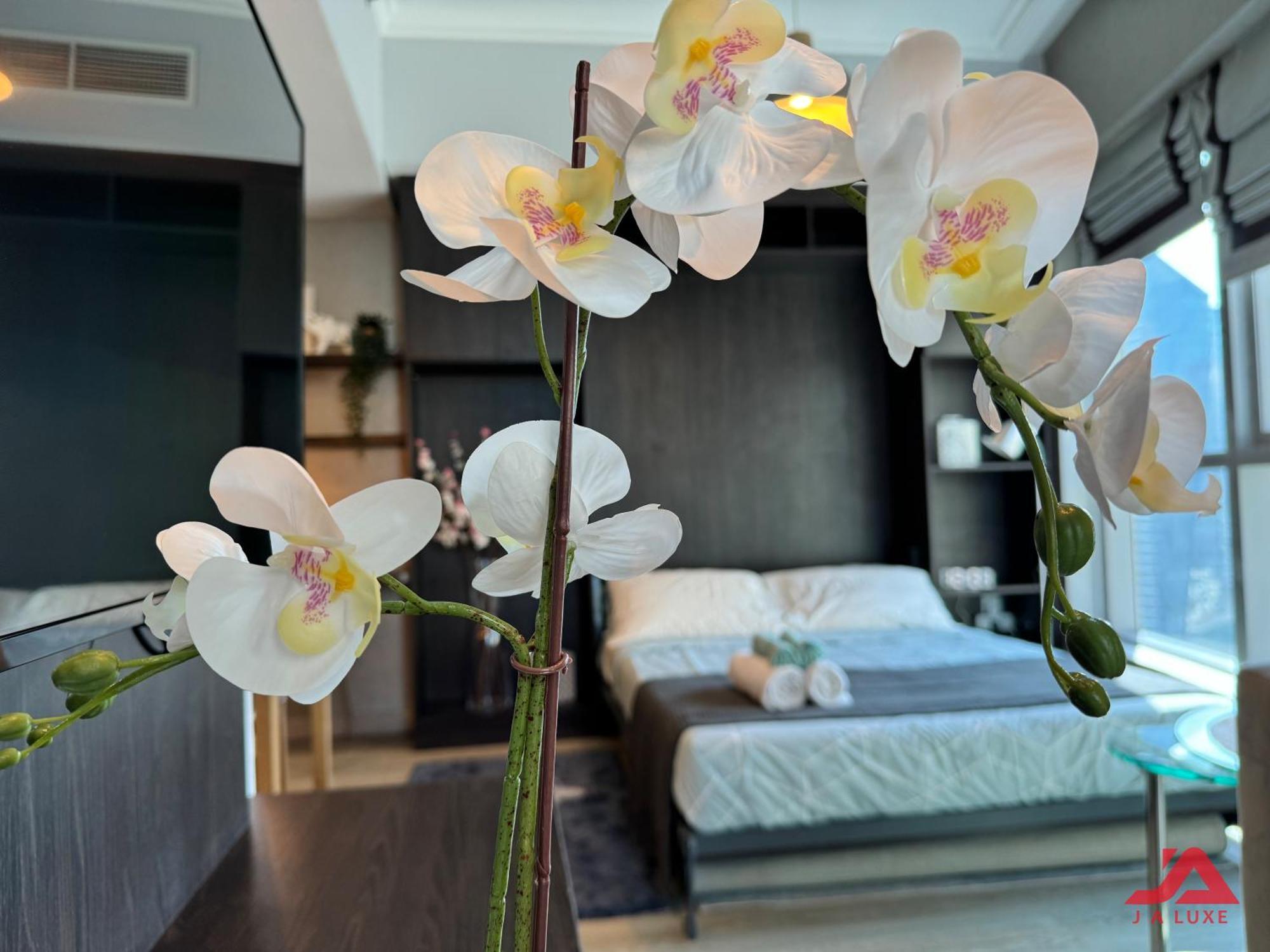 Cozy Marina & Sea View Apt In Bay Central Tower Dubai Marina With Modern Gym & Pool, Steps To Beach & Metro Екстериор снимка